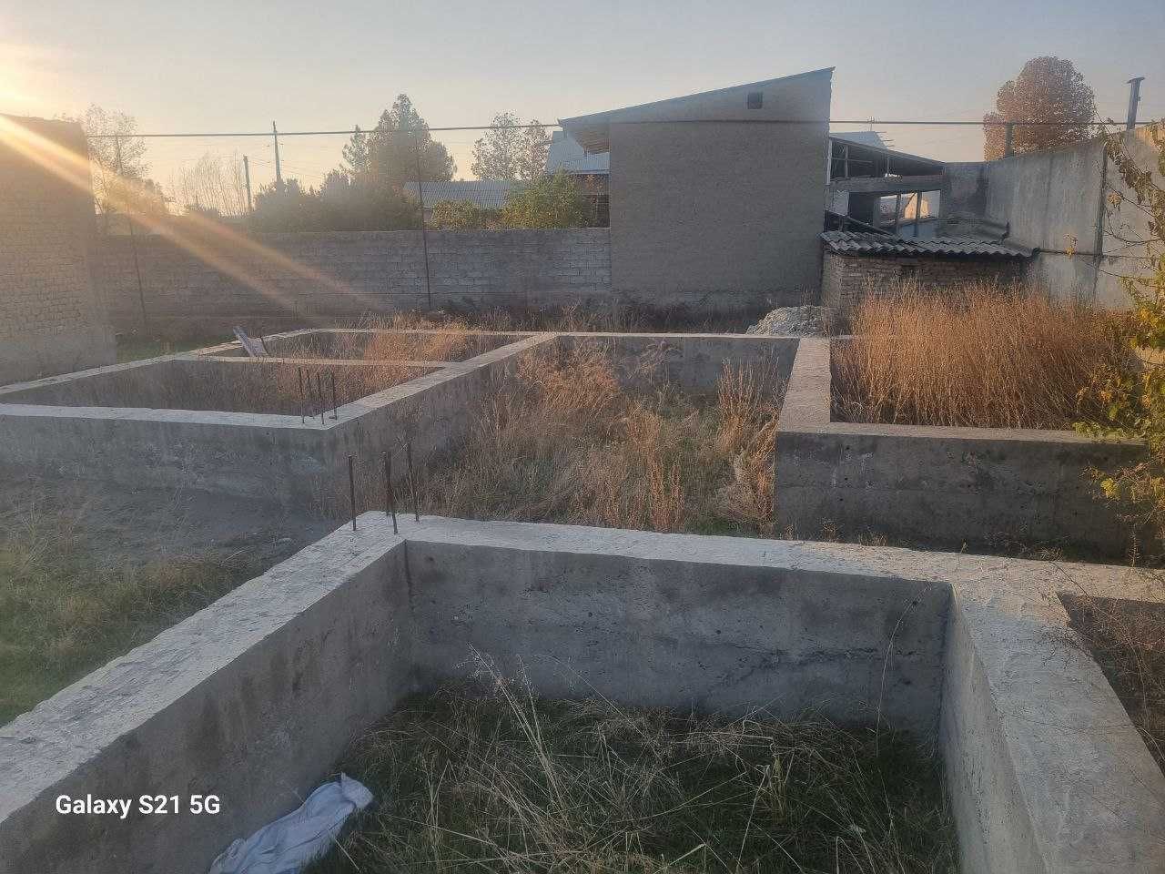 SOTILADI 9.9 sotix hovli