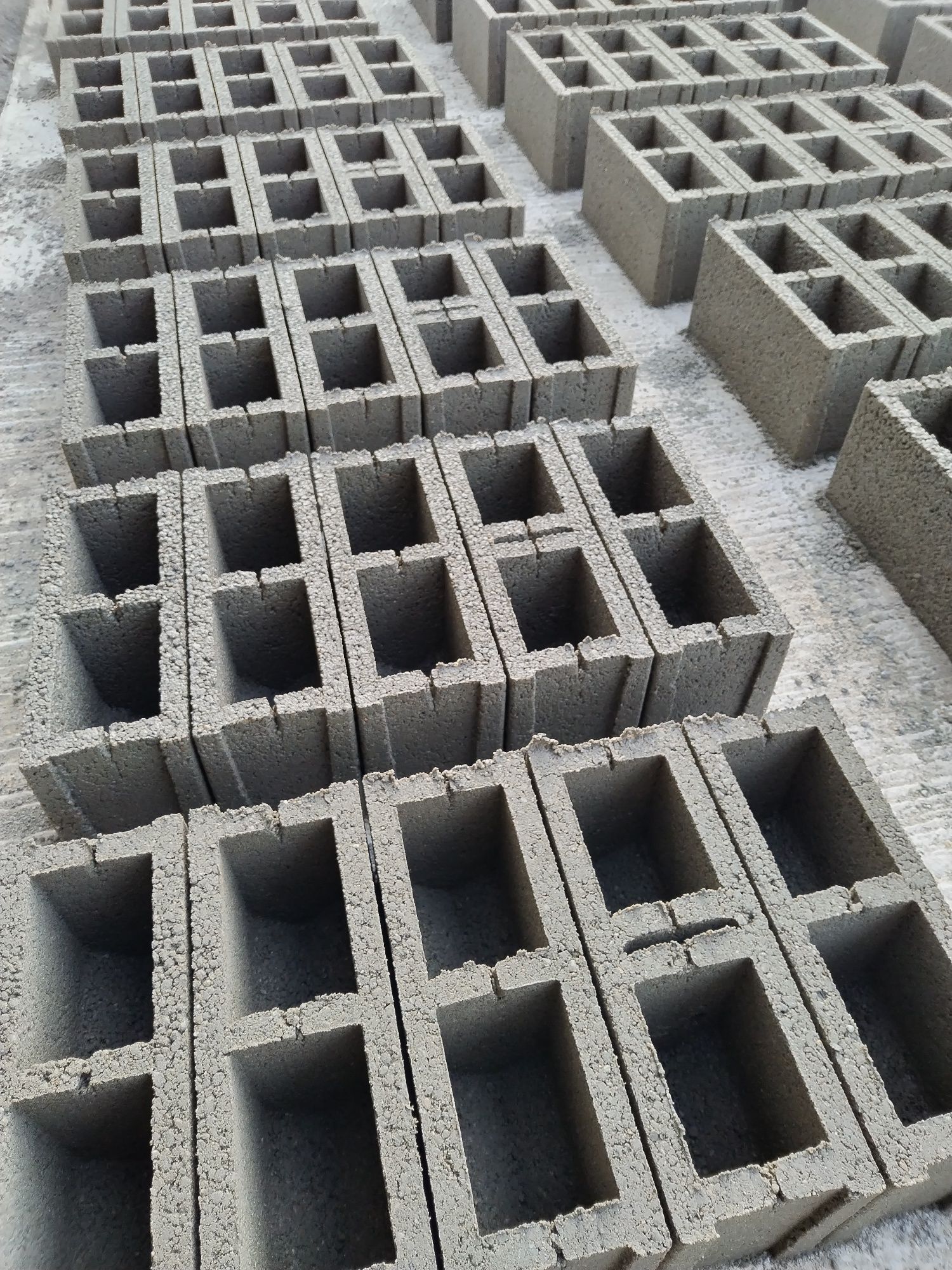 Bolțari beton vibropresați