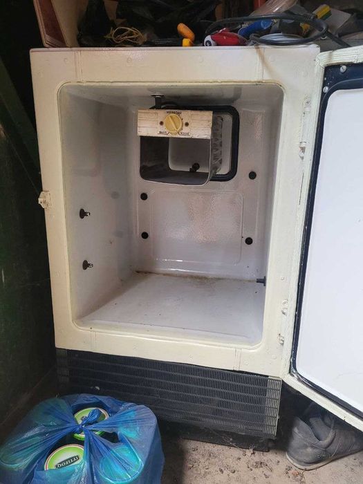 Холодильник Сотилади холати зур