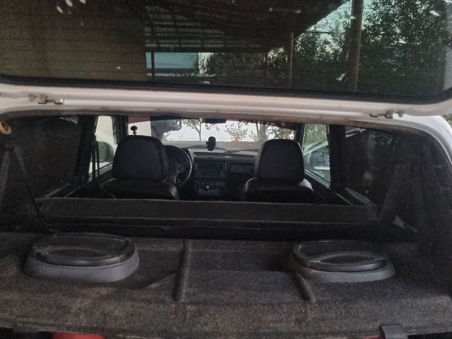 Niva urban 2018 y kraska toza metan 100 l 4 pakalena