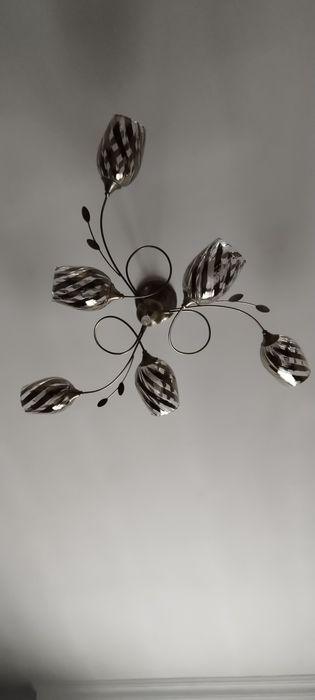 Продам люстру состояние хорошее