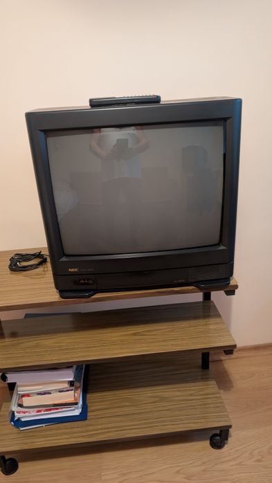 Телевизор NEC 21".