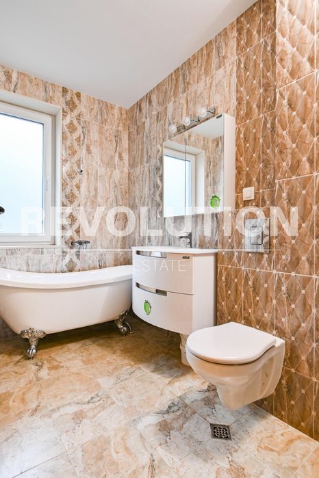 Дава се под наем Четиристаен апартамент в София, Изток - 180 кв.м за 1500 € - Снимка #8