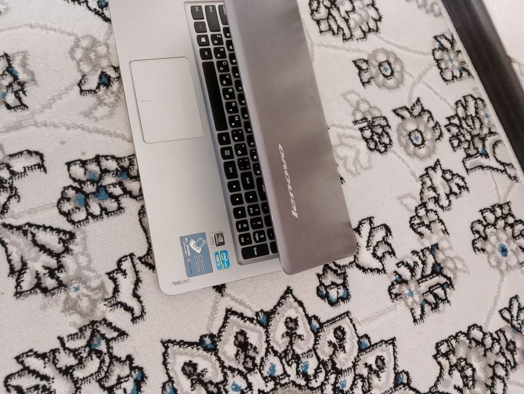 Noutbuk Lenovo  512Gb