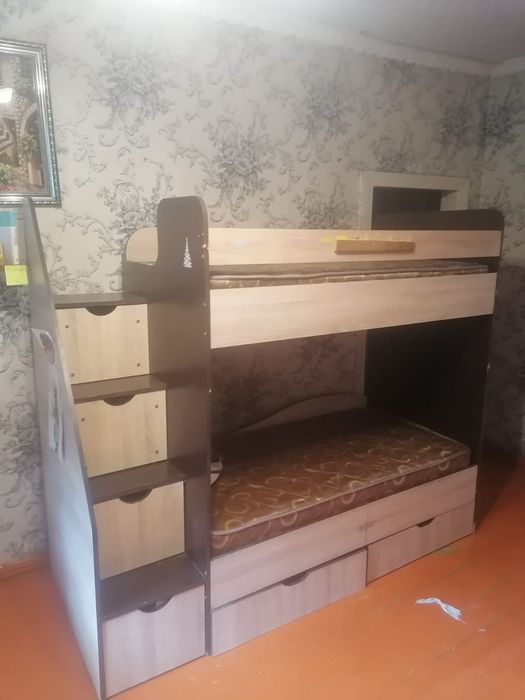 Продаётся 2х ярусная кровать,детская ,б/ у.