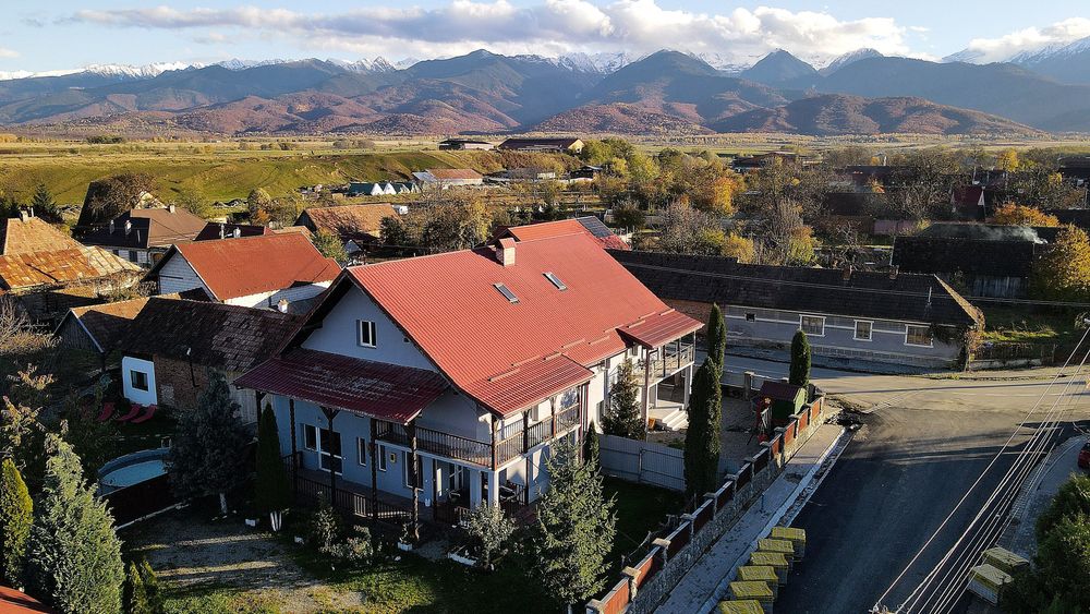 Închiriez pentru Crăciun/Revelion