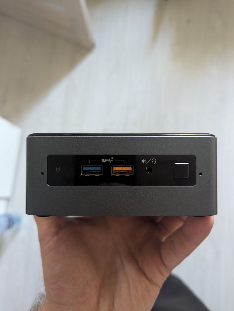 Мини-ПК Intel NUC