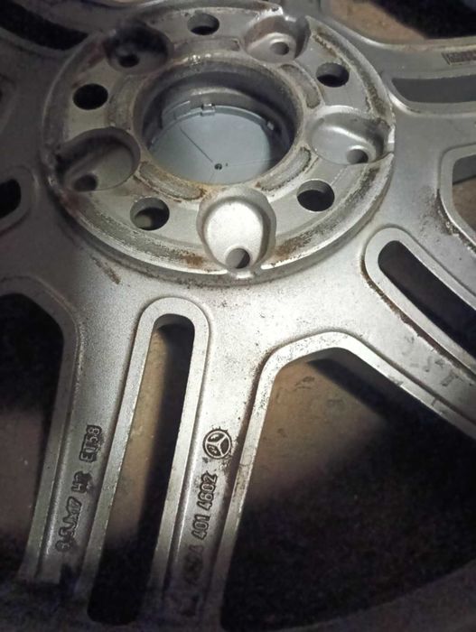 Продават се джанти Мерцедес