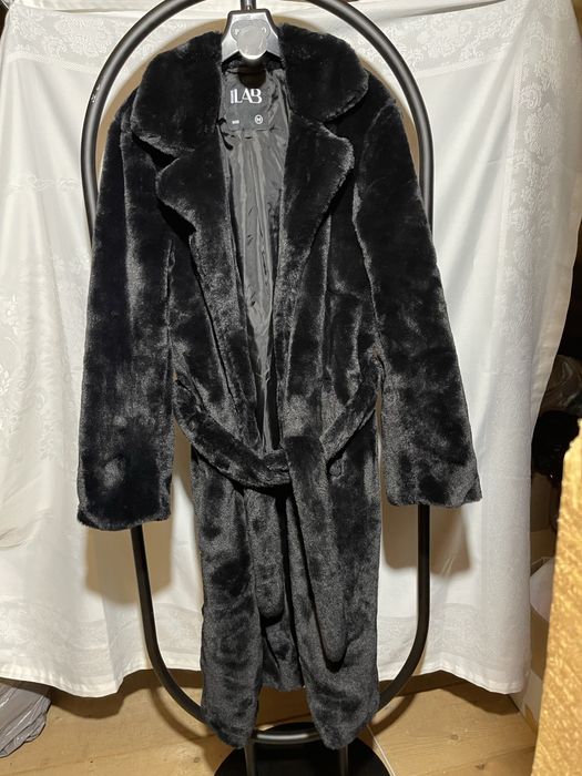 Blanita neagra lunga