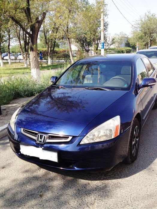 Honda Accord автомобиль