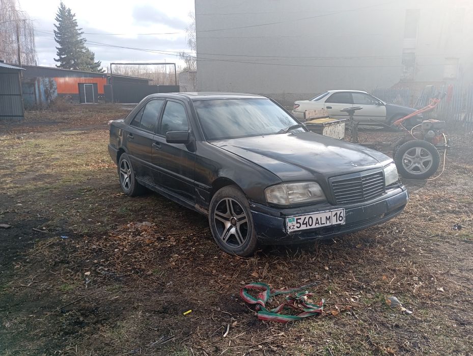 Продам машину срочно