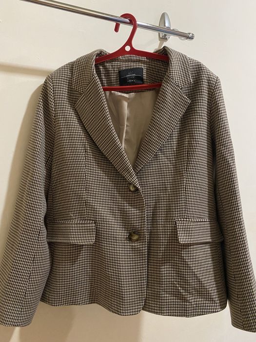 Женский красивый костюм