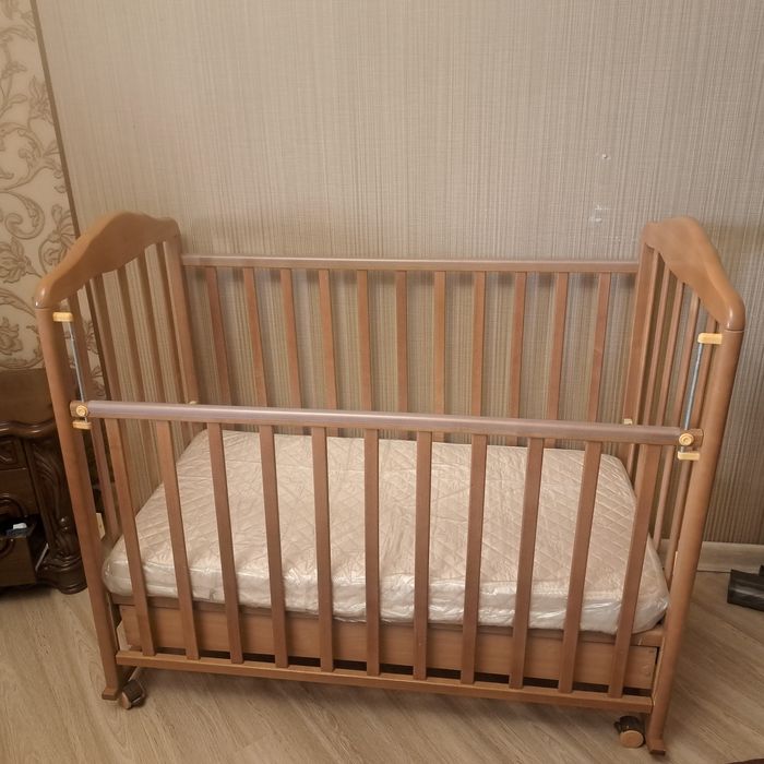 Детская кровать манеж