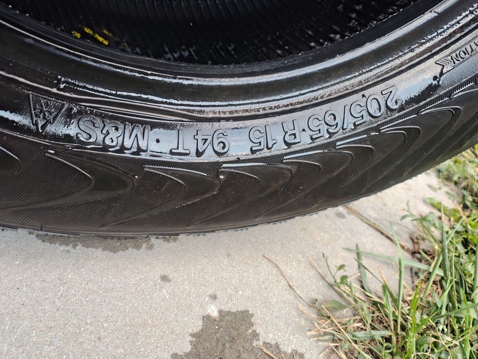 205/65/15 30лв два броя vredestein m+s