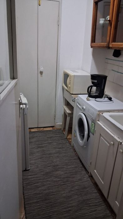 Vand Garsoniera, Brad