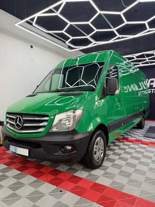 Mercedes-Benz Sprinter Mercedes-Benz Sprinter