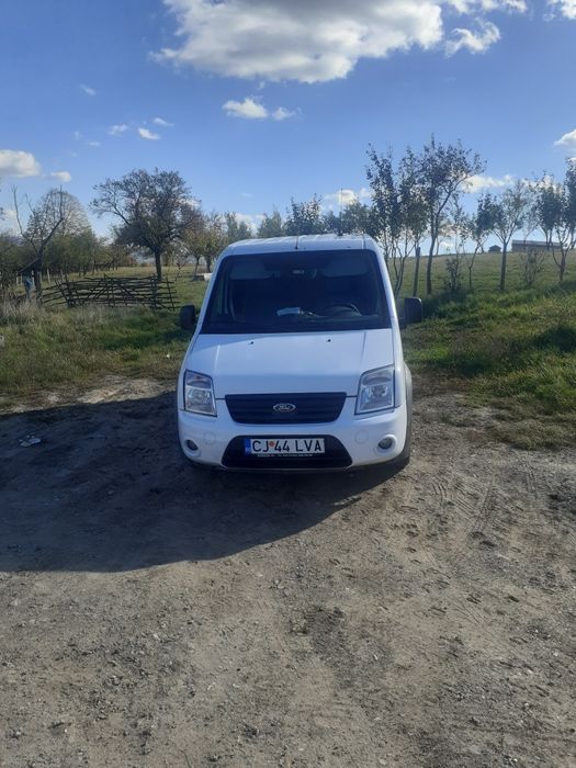 Vând Ford tranzit connect