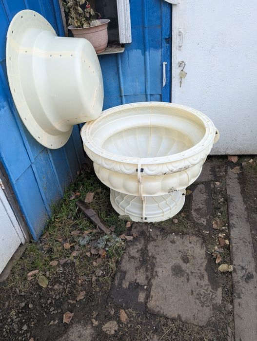 Продам форму для литья вазонов