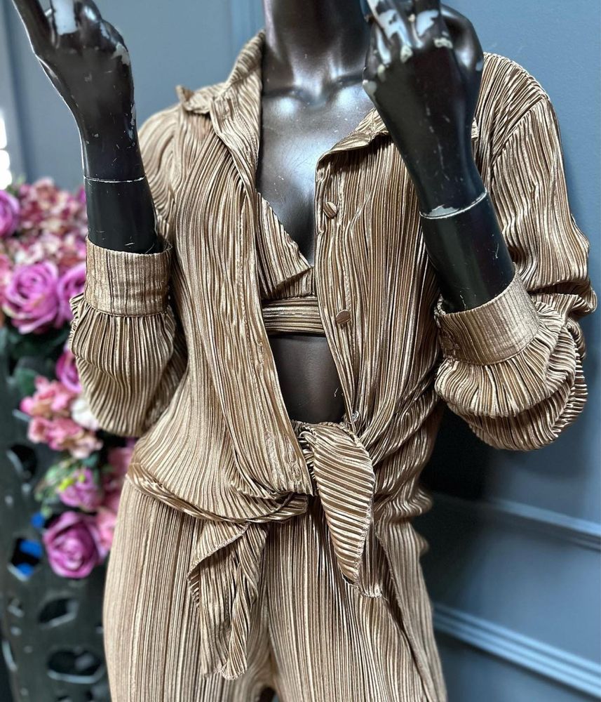 НОВ солиран сет в пясъчно кафяво Zara