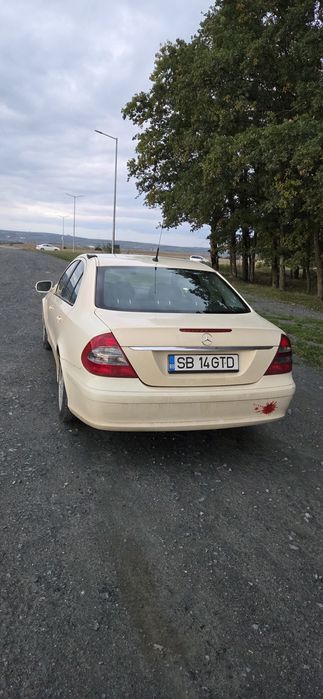 Mercedes e class 211