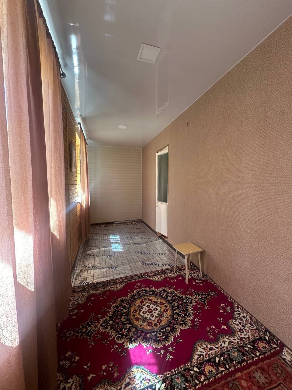 Мирабад район. Куйлюк-4 массив. 2х комн. 58м².