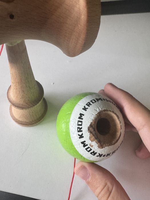 Kendama krom pop sticky