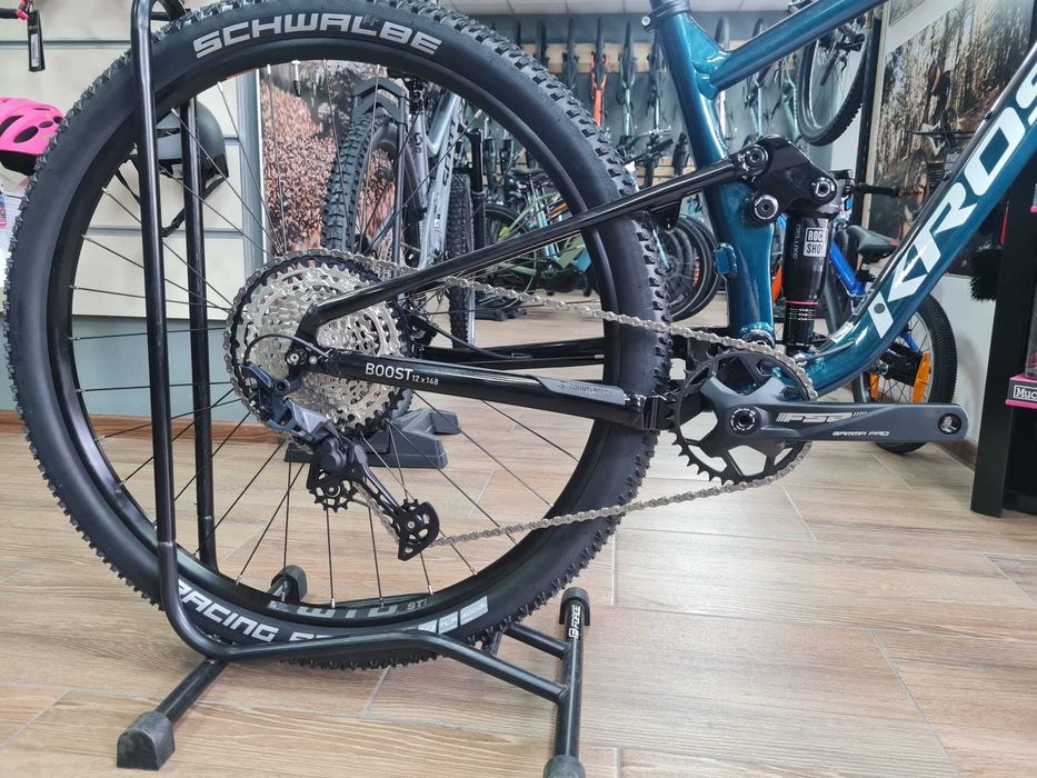 Bicicleta Kross Earth 2.0 M 29 S in stoc la Est Bike Funky Sports