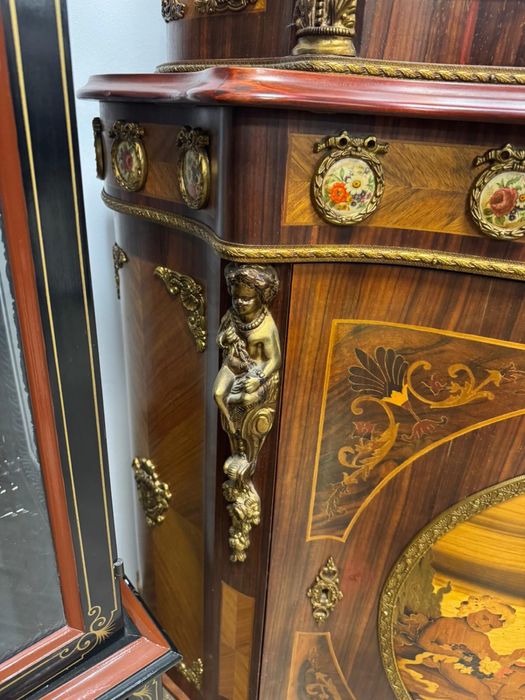 Vitrina deosebita din lemn masiv, cu intarsii si elemente bronz