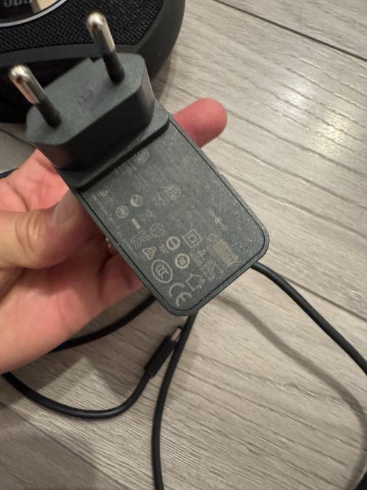 Boxa radio jbl defecta