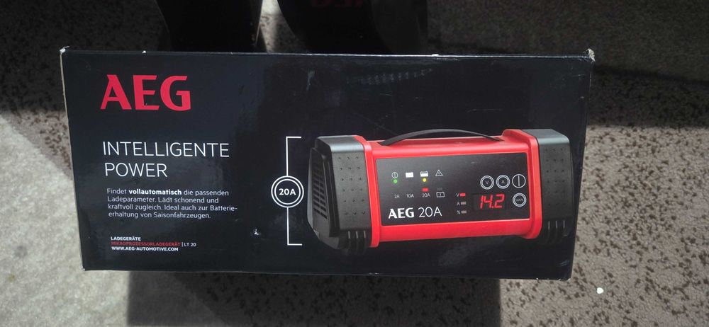 redresor aeg /incarcator baterie auto 12v/24v 2a/10a/20a/ nou