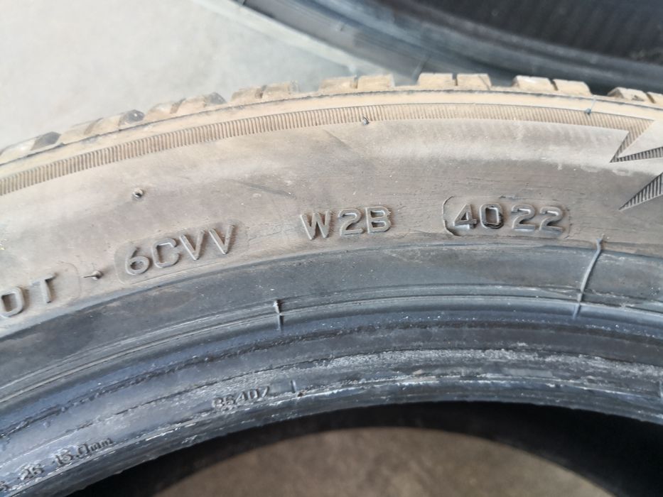 235 45 18 цола гуми Bridgestone dot 22