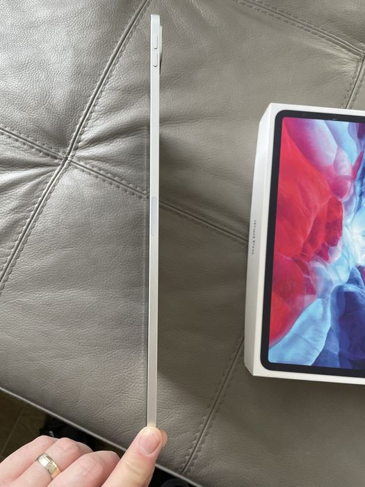iPad Pro 12.9" (4th Generation 2020) Wi-Fi