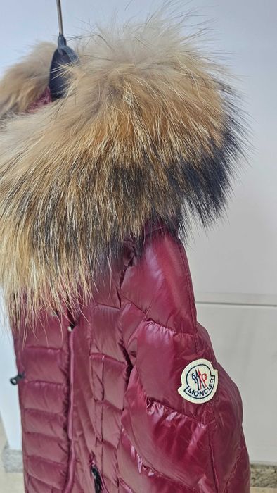 Geaca M o n c l e r  Model visiniu nr1 XS/S  puf de gasca OFERTA