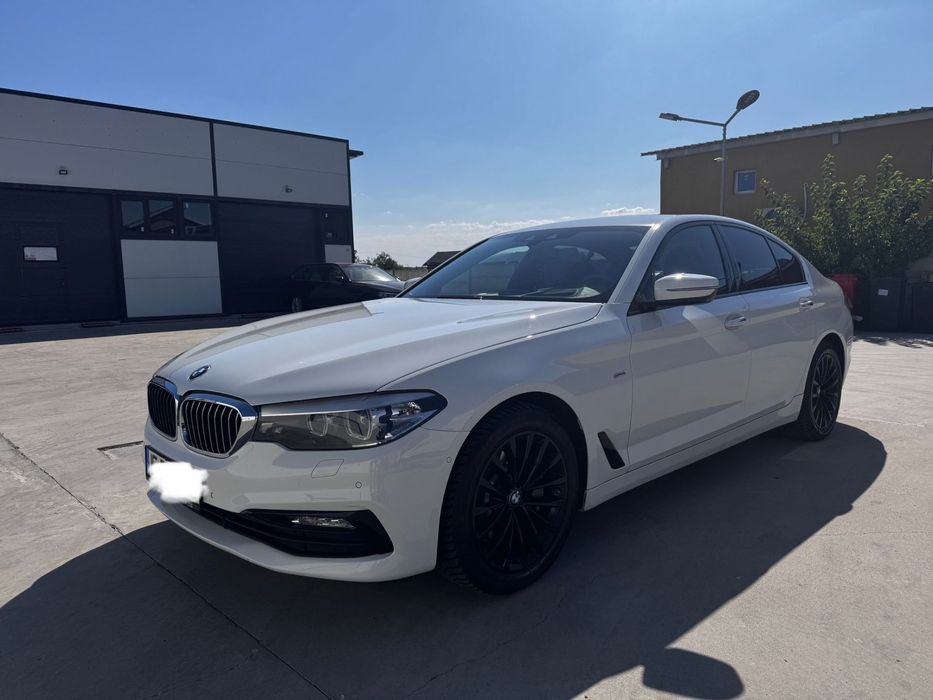 BMW Seria 5 BMW 530i Xdrive Sport Line 252cp