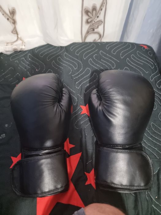 Sac de box 150 x 35 cm(30kg) - umplut + Manusi box, 12oz, pentru antre