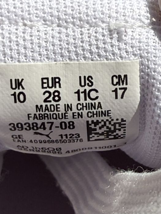 Vand adidasi puma si champion.