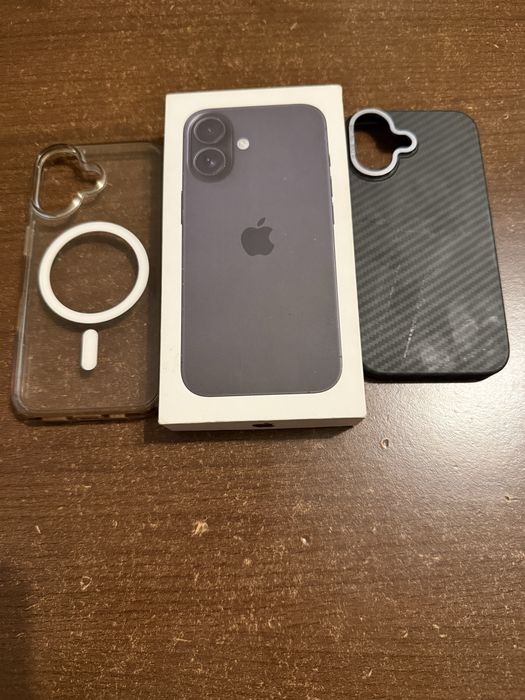 Vand Iphone 16 Black