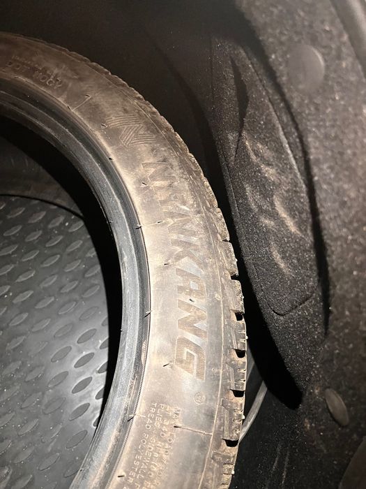 Зимние шины R 18, 235/45