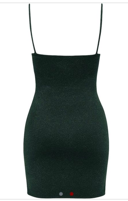 Дамска къса рокля с презрамки и лъскави нишки в зелен цвят