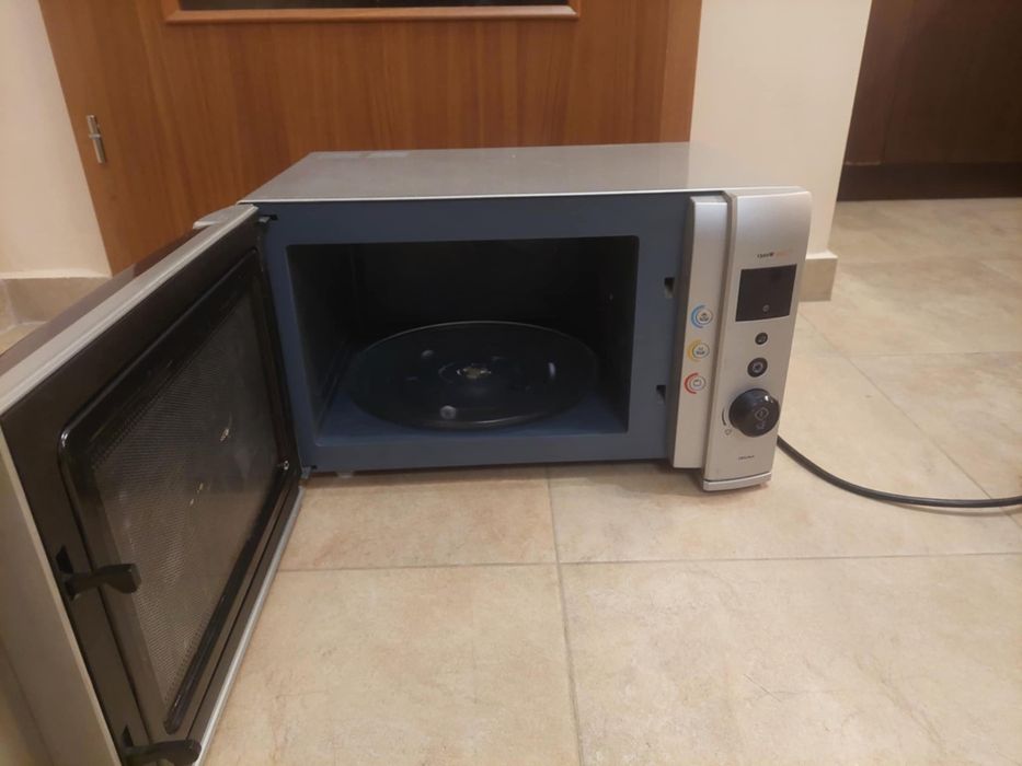 Микровълнова печка Elektrolux