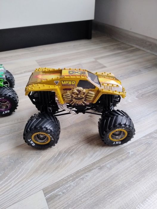 Пuста ,камион,изтрелвачка  hot wheels  monster jam-monster truck