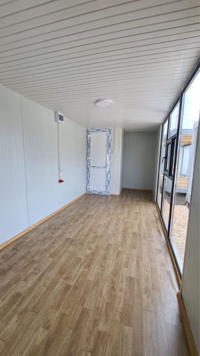 Vand containere modulare birou vitrina depozitare la supar preț