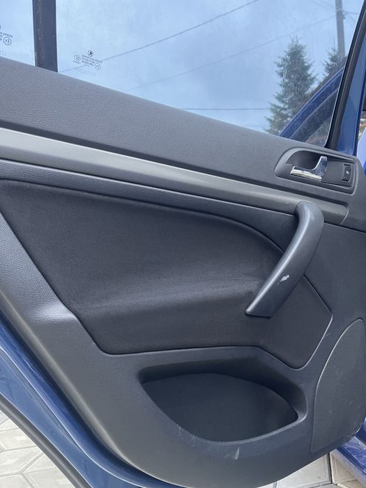 Retapitare / Recondiționare fete uși auto