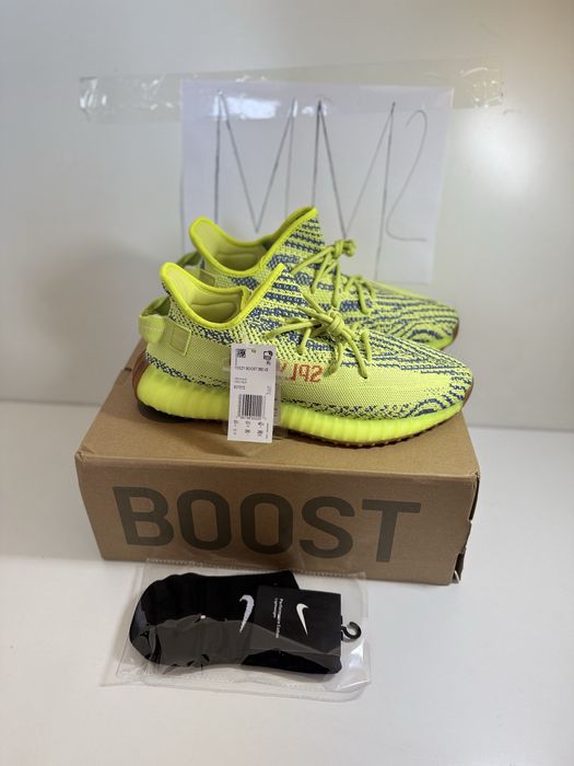 Adidas/Sneakers  yeezy frozen yellow V2 44