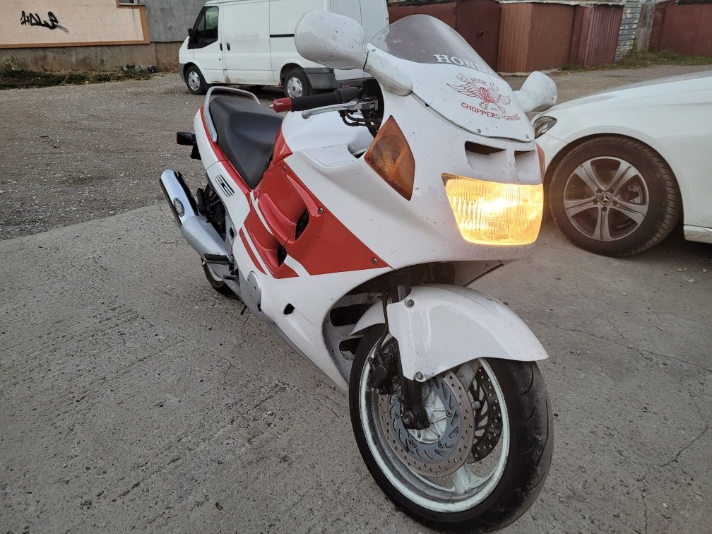 Vand Honda CBR 1000F