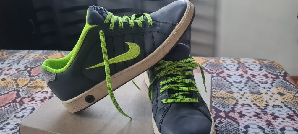 NIKE оригинални спортни обувки ,размер 46