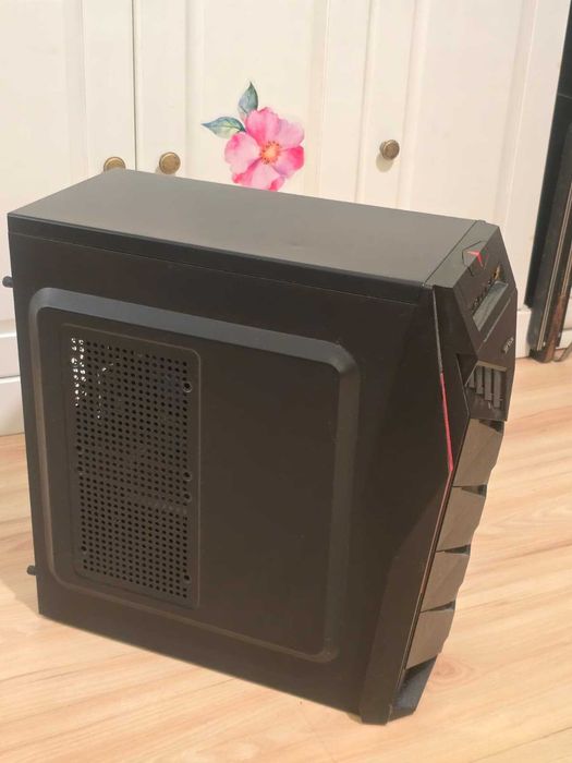 Sistem PC i3-8100, RX 560, 8GB RAM DDR4