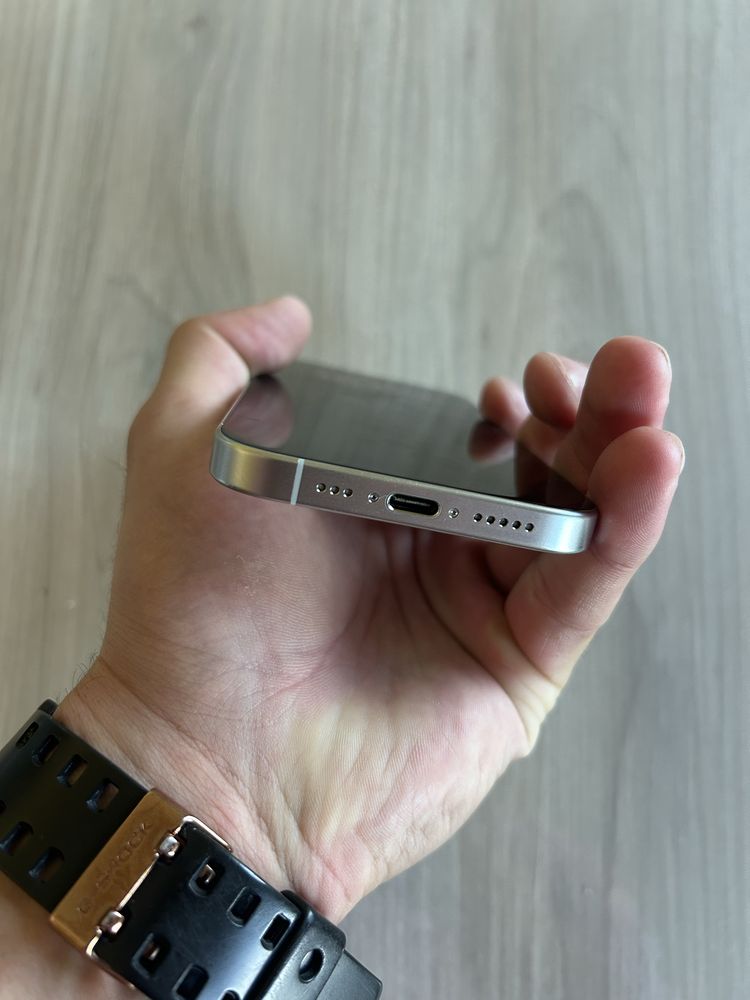Iphone 15 pro 128 gb