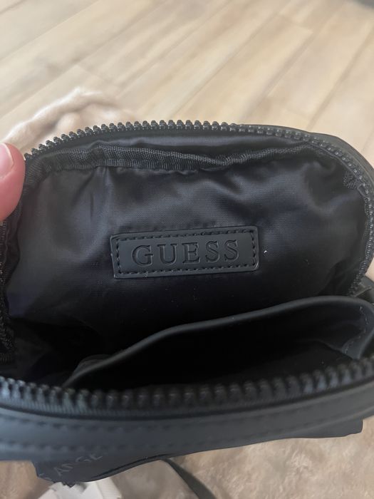 Чанта GUESS нова