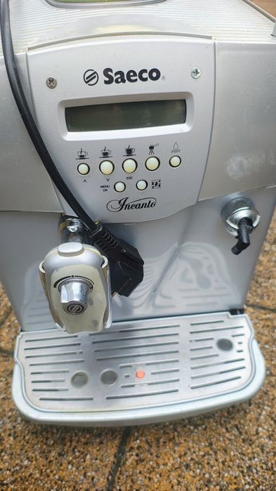 Vând expresor cafea Saeco.Urgent!!